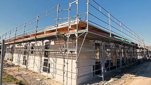 Über eine Kostenminderung von 7000 Euro bei der Abrechnung der Arbeiten für einen Fußweg am neuen Kita-Gebäude in Lanzendorf (unser Bild) freute sich der Gemeinderat Himmelkron.