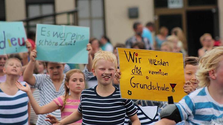 "Grundschule ade!" hieß es für die Schüler der 4. Jahrgangsstufe