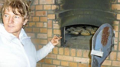 Die Teilnehmer werden den Ofen gemeinsam anheizen.  Foto: Heimatverein