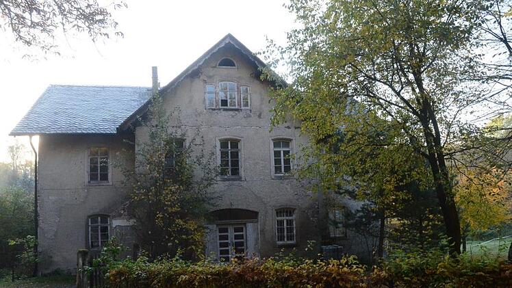 Die Rentei, ein Gebäude aus dem Jahr 1847,  soll saniert werden. Ein Förderantrag dafür wurde im Gemeinderat nach längerer Diskussion durchgewunken. K.- H. Hofmann