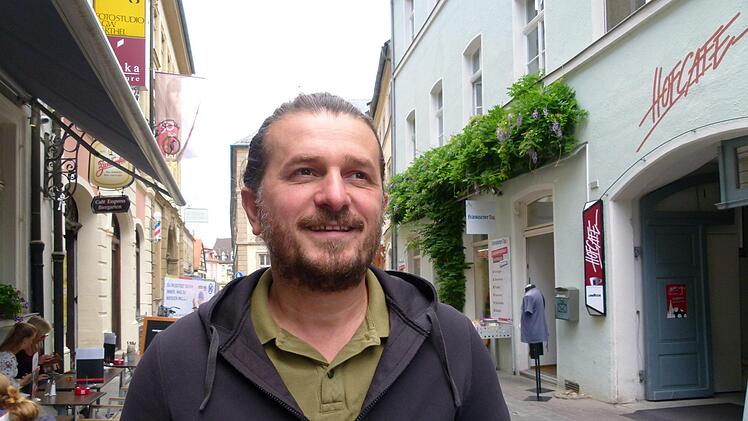 Der Kosovare Florim Gashi ist einer der Kandidaten, weil er Bamberg etwas zurückgeben möchte.