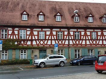 Das Rathaus in Neunkirchen am Brand Foto: Petra Malbrich