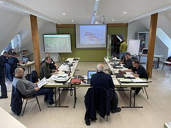 Landkreis Erlangen-H&ouml;chstadt: Hilfs- und Rettungsorganisationen be&uuml;ben Gro&szlig;schadenslage - So lief &Uuml;bung ab