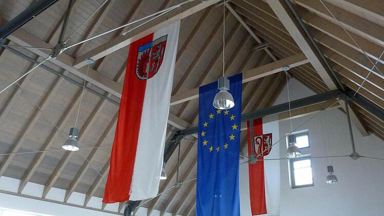 Die aufgehängten Fahnen brachten keine Besserung.