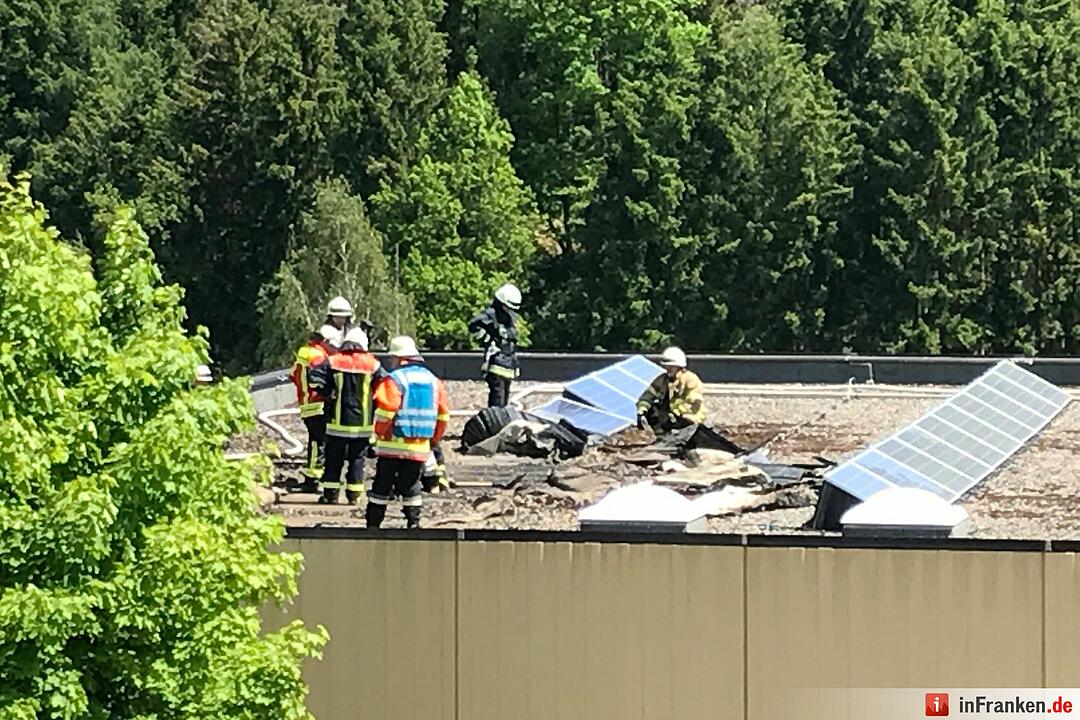 Kreis Hof: Photovoltaikanlage auf Schuldach fängt Feuer