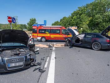 100.000 Schaden bei Unfall auf B22 im Kreis Bamberg 100.000 Schaden bei Unfall auf B22 im Kreis Bamberg