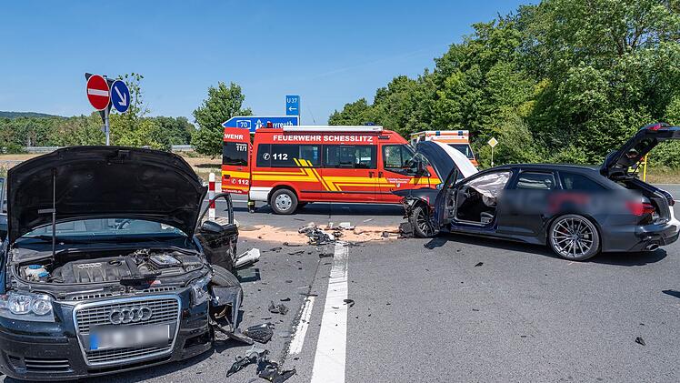 100.000 Schaden bei Unfall auf B22 im Kreis Bamberg