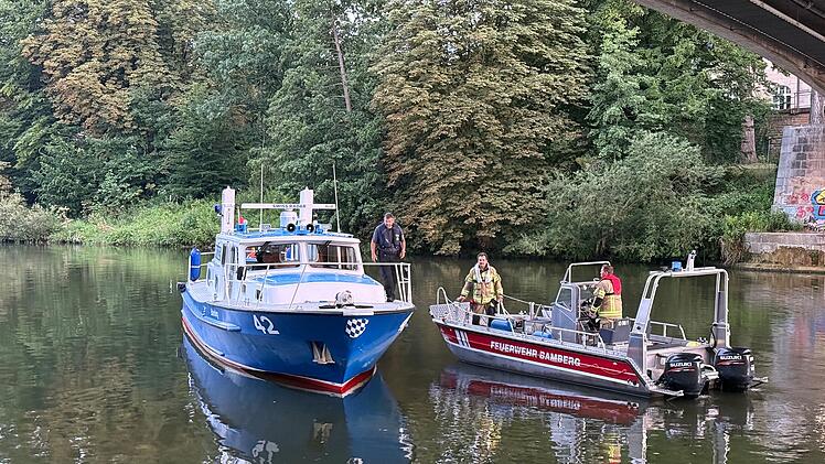 ABC-Einsatz für Bamberger Feuerwehr - Öl-Alarm auf Regnitz