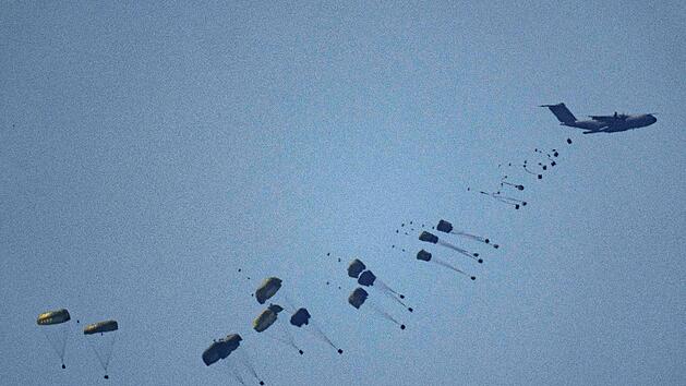 Hilfslieferungen aus der Luft