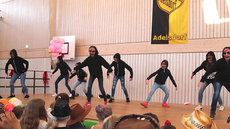 Impressionen vom Kinderfasching     Foto: Johanna Blum