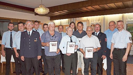 Die Feuerwehr Trieb ehrte ihre verdienten Mitglieder: Christian Dippold, Pascal Will, Johann Schratz, Benedikt Dippold, Josef Schratz, Jakob Scherer, Christoph Kolb, Gerhard Kastner, Nicole Dippold, Hermann Steinbach, Josef Persak, Achim W&ouml;rner, O...