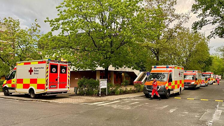 Brandgeruch löst Großeinsatz am Klinikum Erlangen-Höchstadt aus