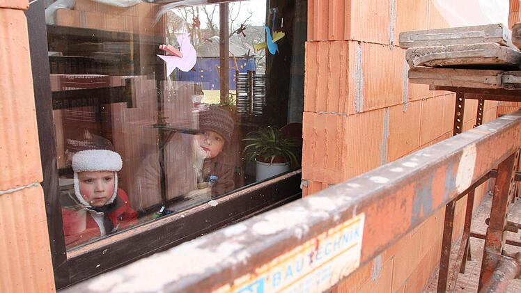 Simon (links) und Luis beobachten die beiden ganz genau.