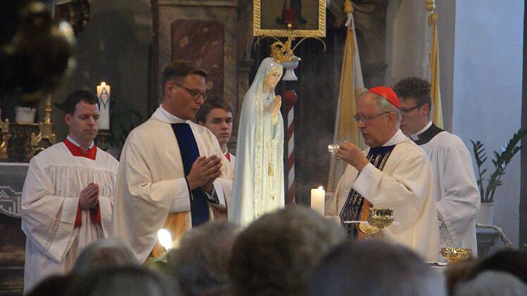 Einer der Höhepunkte im Jahr 2016 war für die Kirchengemeinde der Gottesdienst zum FAtimatag mit Kurien-Kardinal Cordes (rechts) aus Rom.