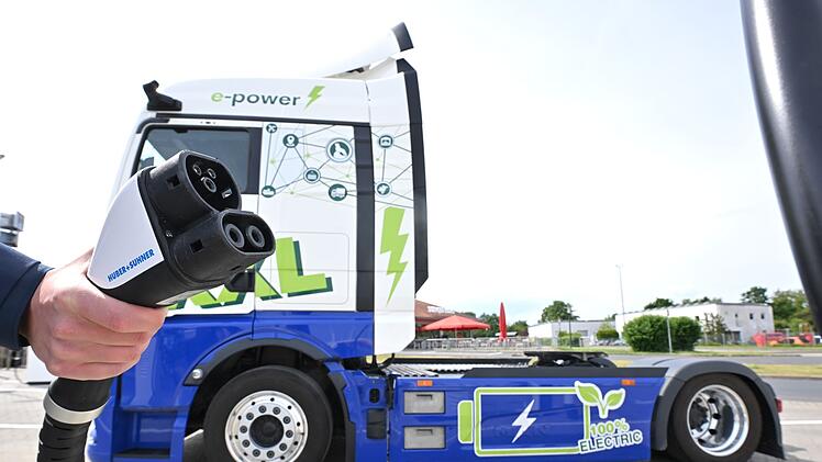 Megawatt-Ladepark f&uuml;r elektrische LKW an der A2