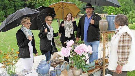 Der Regen tat der guten Laune der Besucher keinen Abbruch.