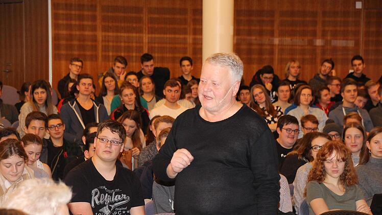 Manfred Winterheller bei seinem Vortrag im Kongresshaus Coburg.Oliver Schmidt