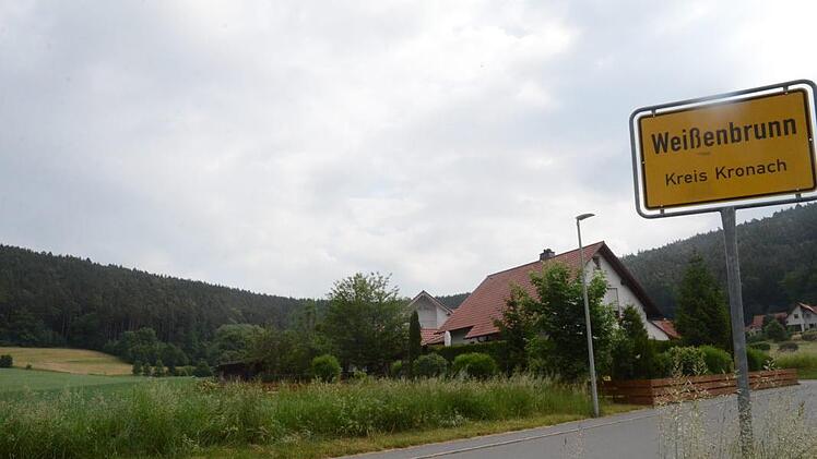 Bereits im Frühjahr/Sommer 2019 sollen im neuen Baugebiet "Mühläcker III" in Weißenbrunn die Bagger anrollen, 17 Bauparzellen können entstehen.  Foto: K.- H. Hofmann