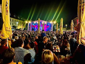 Bamberger Blues- und Jazzfestival zieht Massen an - Auftritt von Woodstock-Veteran