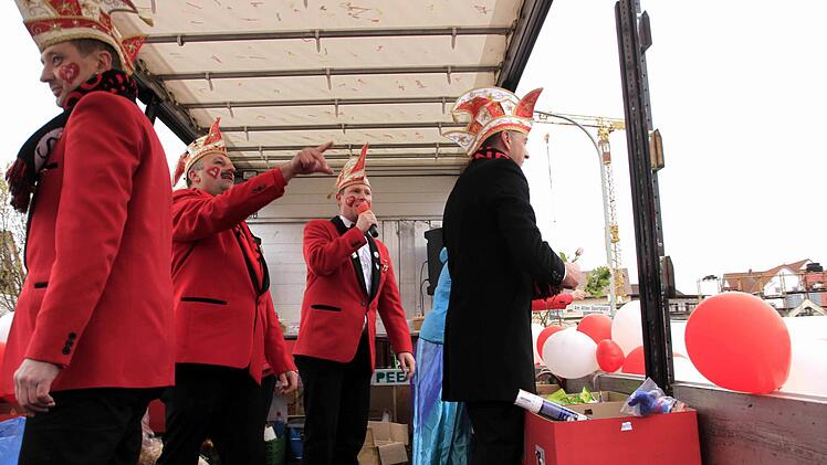 Impressionen vom Faschingsumzug der Weisendorfer Blummazupfer. Foto: Richard Sänger
