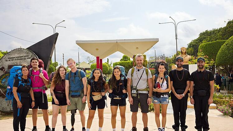 Stellen sich dem Ausdauer-Rennen durch Südamerika, von links: Jill, Jamie, Lykka, Carlo, Lile, Dilara, Mario, Dana, Timo und Marcus.
