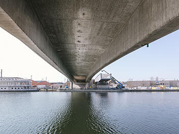 N&uuml;rnberger Frankenschnellwegbr&uuml;cke dauerhaft gesperrt - massive Sch&auml;den