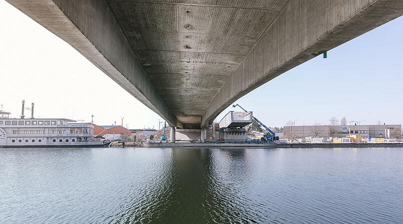 N&uuml;rnberger Frankenschnellwegbr&uuml;cke dauerhaft gesperrt - massive Sch&auml;den