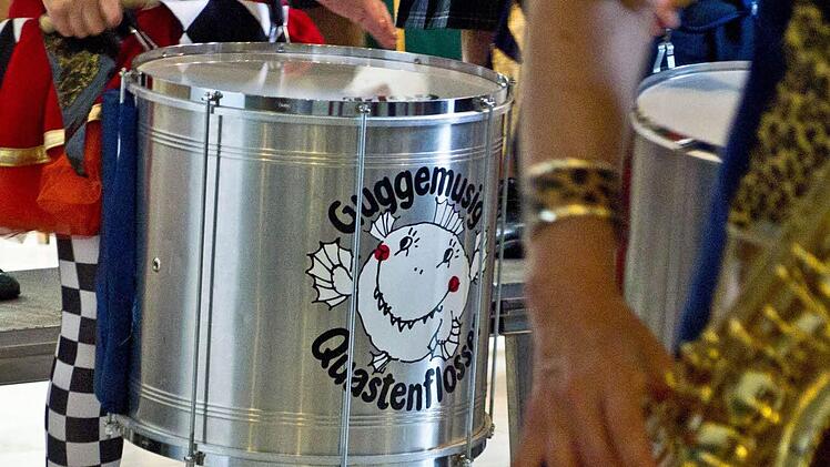 Die Quastenflosser wurden bei ihrem Auftritt in der Coburger Heilig-Kreuz-Kirche begeistert gefeiert.  Foto: Jochen Berger