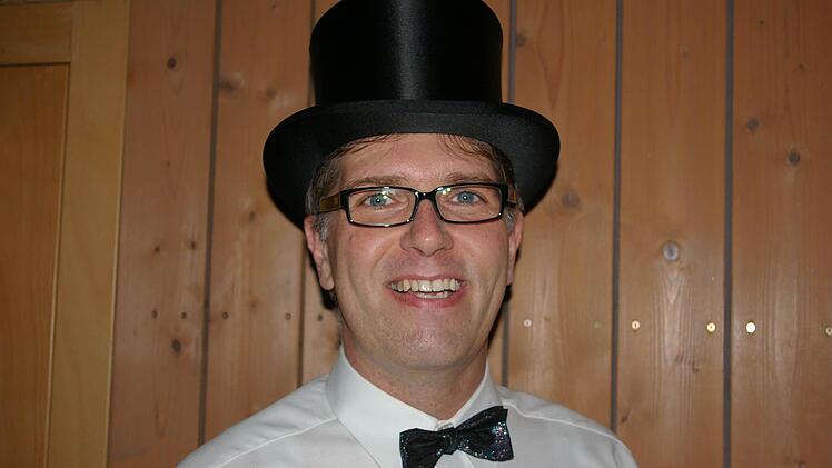 Volker Obermeyer, der Vorsitzende des TSV Hohenfeld, hat das Faschingstreiben organisiert.