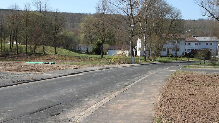 Wo einst die Kirche in Oberwildflecken stand, soll ein Dorfmittelpunkt mit einer kleinen Kapelle entstehen. Foto: Ulrike Müller