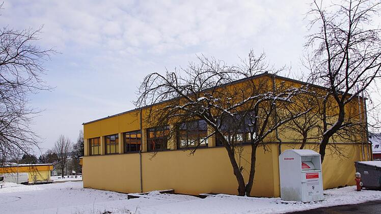 Außenansicht der Schulturnhalle in UntersteinbachS. Weinbeer
