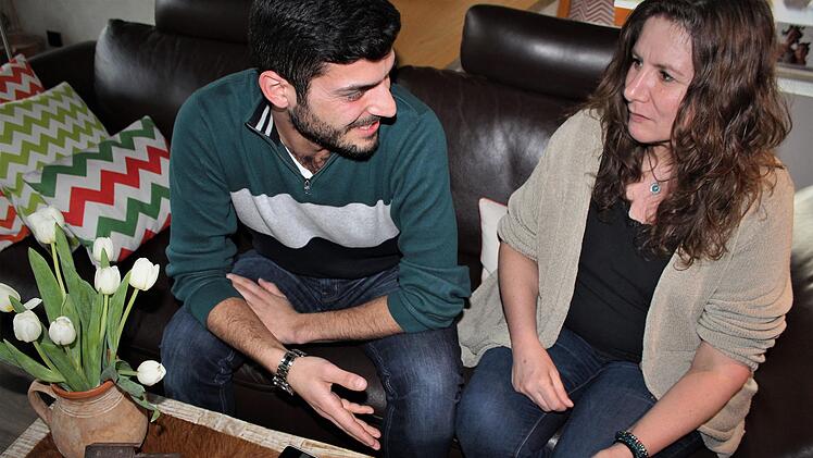 Haben die Aktion in Bad Kissingen gestartet: Amer Al Hakawati und Daniela Dacho Foto: Werner Vogel