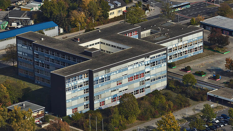 Bamberg: Generalsanierung der Blauen Schule beginnt - mit Planungsvergabe an Unternehmen