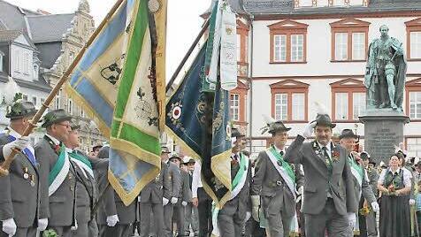 Die Abholung der Fahne ist ein Ritual, gehört zur Traditionspflege dazu.