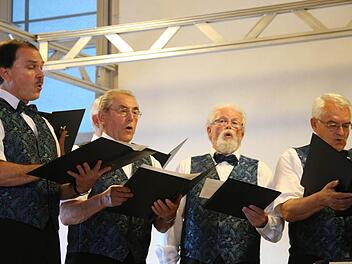 Der Leutenbacher Chor zählt viele engagierte Sänger. Foto: Franz Galster