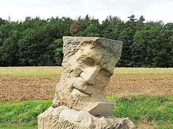 Elias Namen (Syrien): Skulptur "Unvollendeter Traum" bei Pödeldorf Foto: p