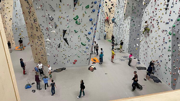 Im deutschlandweiten Ranking zur achtbesten Kletterhalle gekürt - die Bambule Kletterhalle in Nürnberg.