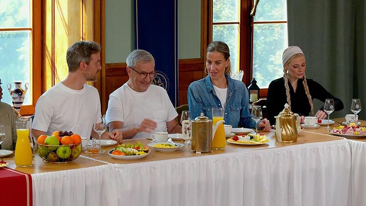 Beim Frühstück freuten sich alle, dass sie "noch leben". Am Ende fehlten nur noch Jorge und Timon. Wen hatte es erwischt?