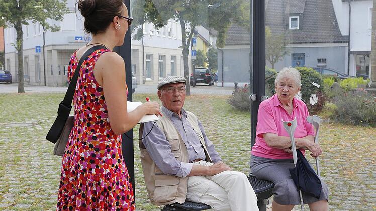 Josef Mauer und Anna Mönius im Gespräch mit FT-Redakteurin Irmtraud Fenn-Nebel. Foto: Matthias Hoch