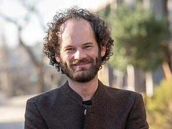 Maximilian Schafroth reiste f&uuml;r einen satirschen Sketch nach Gr&ouml;nland. Der kam bei den Einwohnerinngen und Einwohnern nicht gut an.