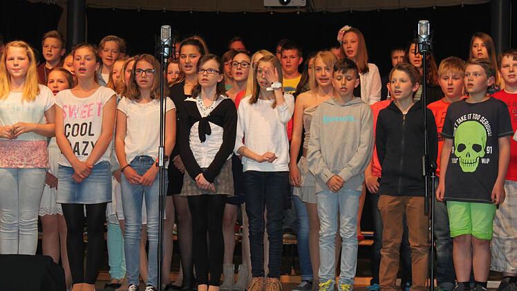 Impession vom bunten Abend an der RS I. Foto: Veronika Schadeck