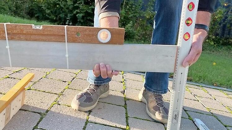 Der Anstieg um 29 Zentimeter auf dem Bild bezieht sich auf eine waagerechte Strecke von zwei Metern und bedeutet eine Steigung von 14,5 Prozent. Foto: privat