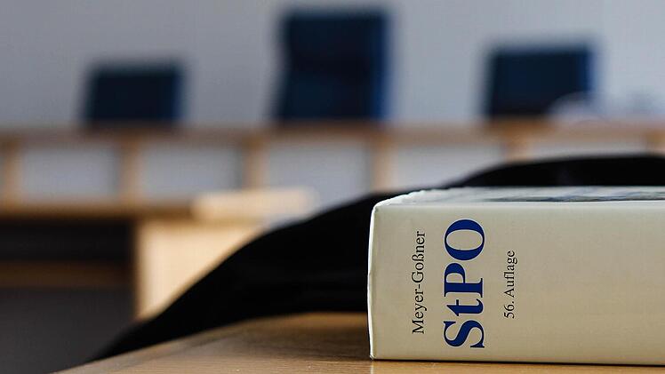 Eine Frau wurde am Dienstag im Amtsgericht Forchheim wegen Körperverletzung verurteilt.  Foto: Archiv