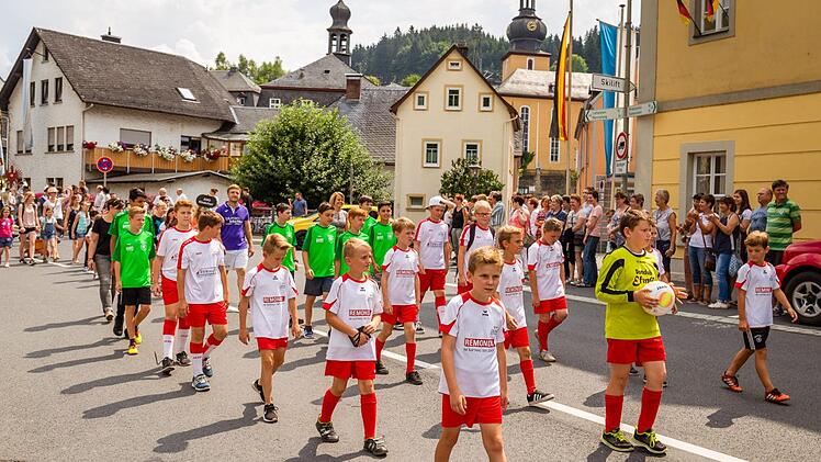 Auch die Fußballer sind mit dabei.Florian Bauer