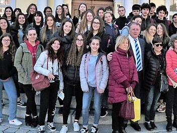Unser Bild zeigt die Delegation aus Lugo mit Oberbürgermeister Henry Schramm. Foto: Werner Reißaus