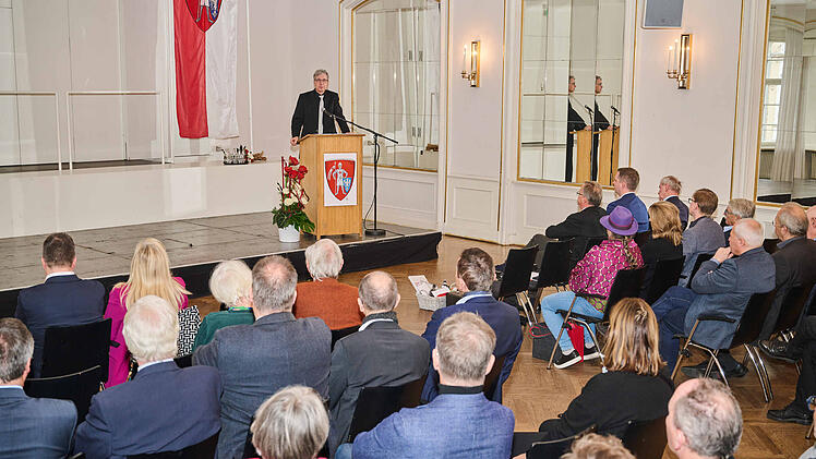 Stadt Bamberg verabschiedet langjährigen Baureferent Thomas Beese