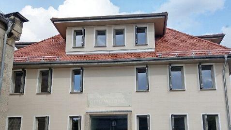 Fast bezugsfertig: das von Otto Waldrich gestiftete Studentenwohnhaus an der Leopoldstraße.  Foto: Simone Bastian