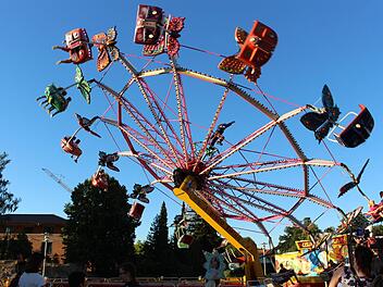 Im Engelgarten war schon am frühen Samstagabend halb Höchstadt und viele Besucher aus den umliegenden Ortschaften anzutreffen. Fotos: Evi Seeger