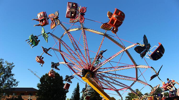 Im Engelgarten war schon am frühen Samstagabend halb Höchstadt und viele Besucher aus den umliegenden Ortschaften anzutreffen. Fotos: Evi Seeger