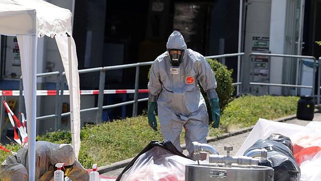 Chemieunfall in Roth l&ouml;st Feuerwehr-Gro&szlig;einsatz aus - Mann verletzt